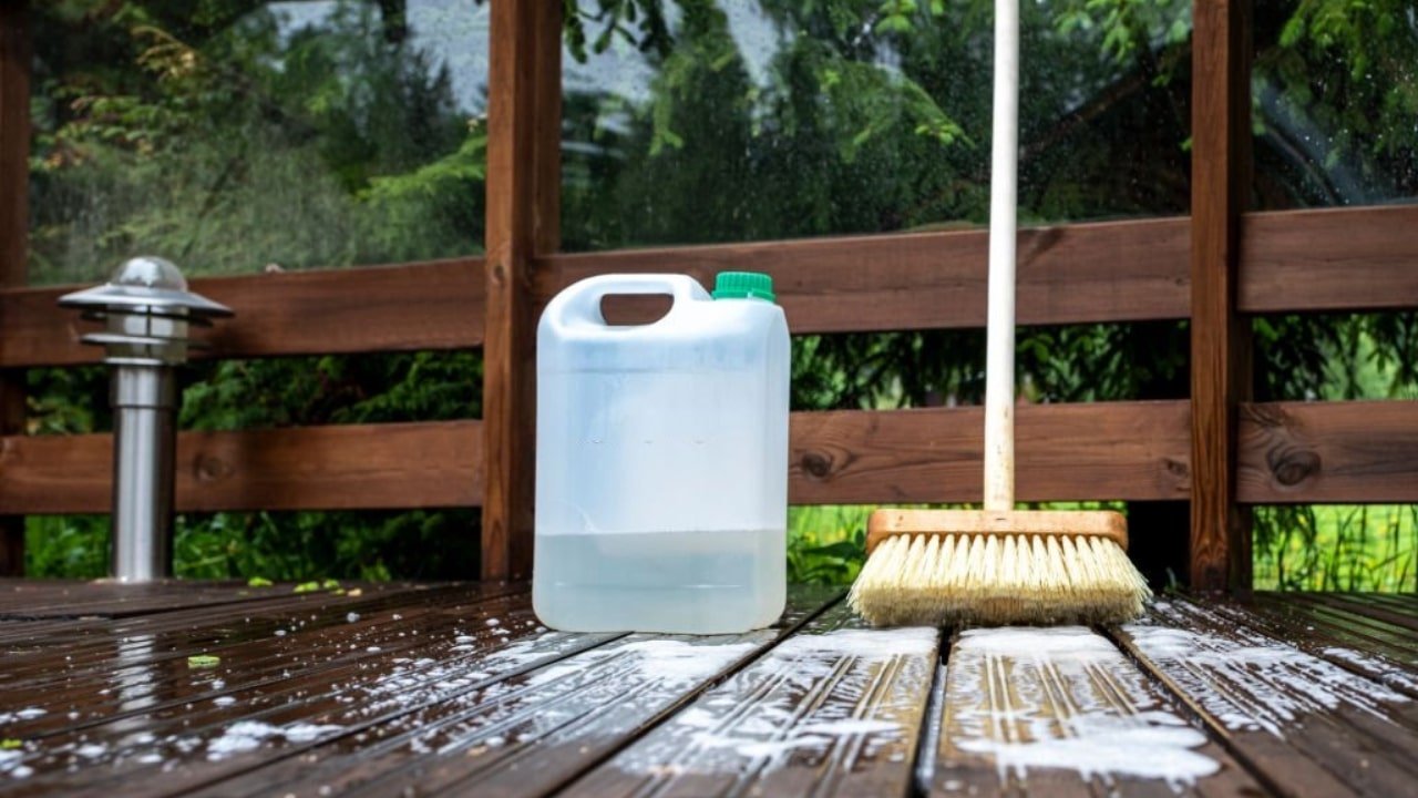 deck cleaning tools